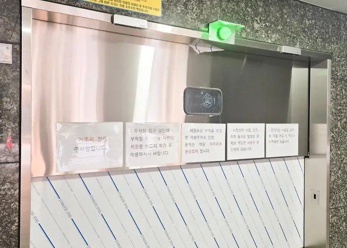 Appartamento Jagal Stay#new Stay# Cheonho Station 2min#잠실#올림픽공원#감성2br #6인#kspo#65"tv Seul